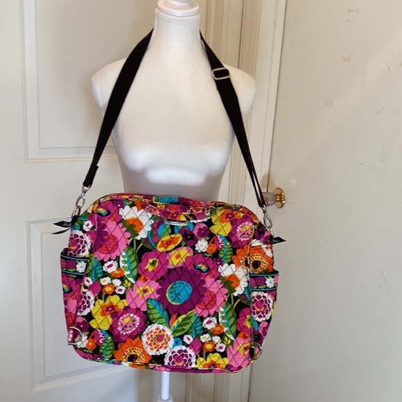 Beautiful computer bag. Lots of compartments. - Picture 2 of 3